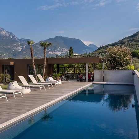 OLEEVA Garda Living Bed and Breakfast Riva del Garda Exteriör bild