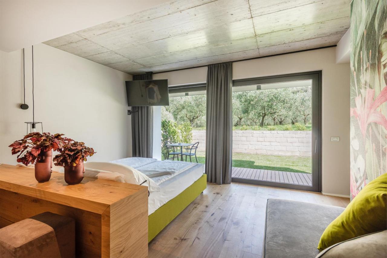 OLEEVA Garda Living Bed and Breakfast Riva del Garda Exteriör bild